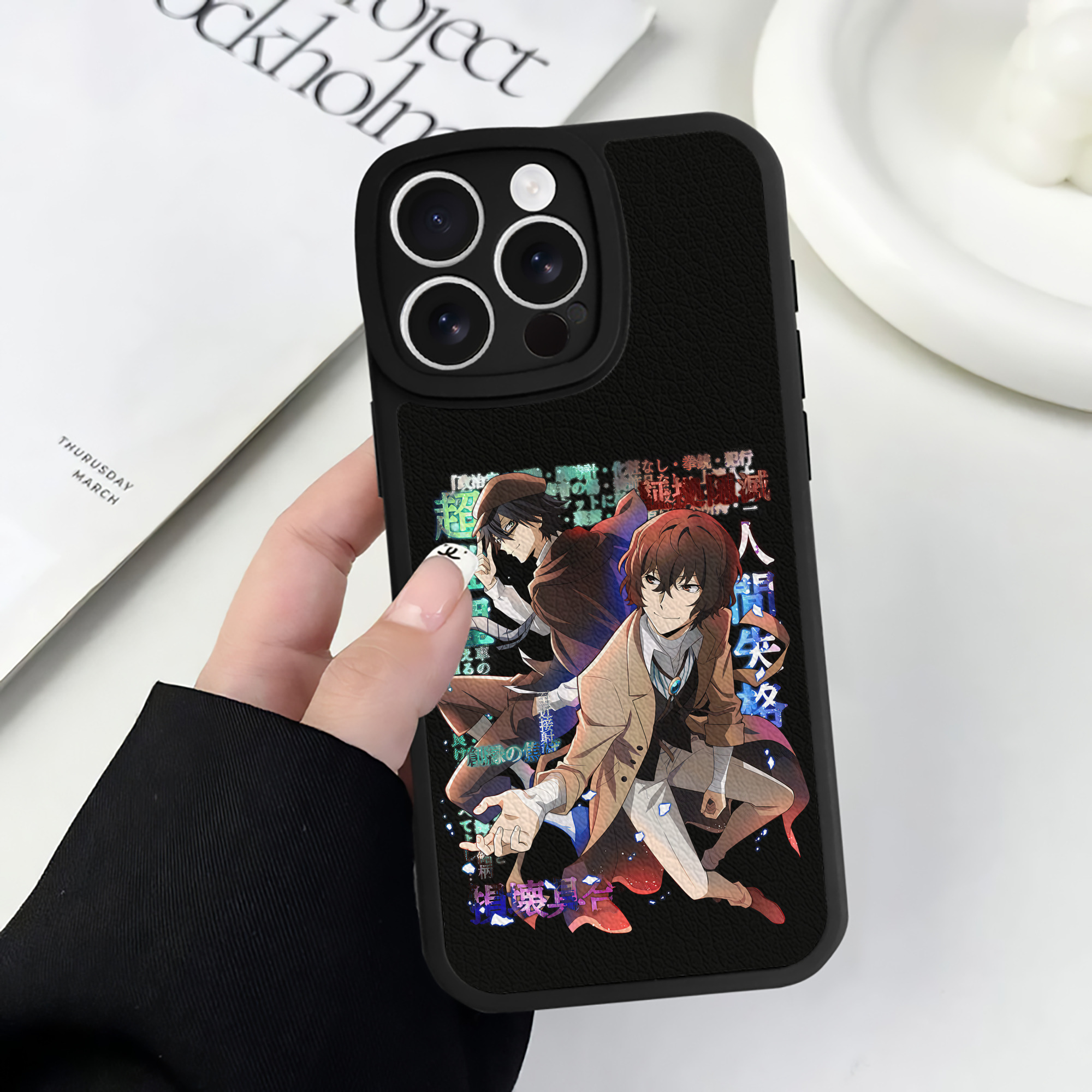 （画像用） 文豪ストレイドッグス Bungo Stray Dogs 【iPhone 16シリーズ対応】シリコンスマホケース（レザー調） 材質：シリコン